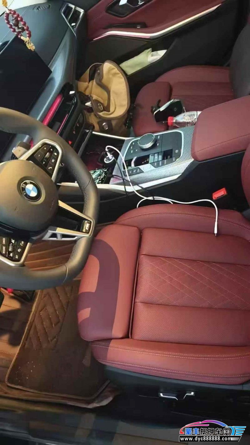 25年宝马3系轿车抵押车出售