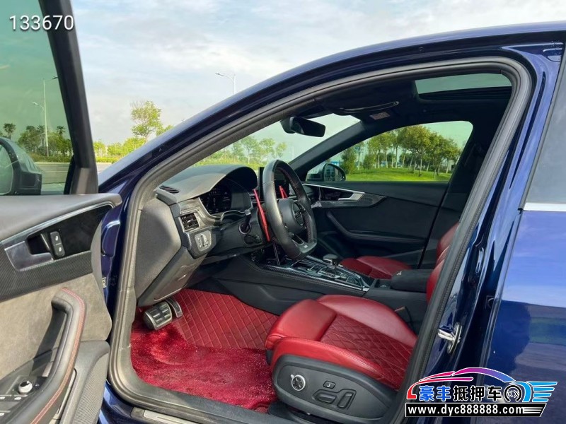 22年奥迪S4轿车抵押车出售