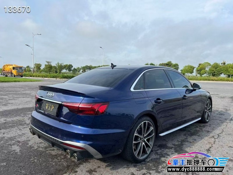 22年奥迪S4轿车抵押车出售