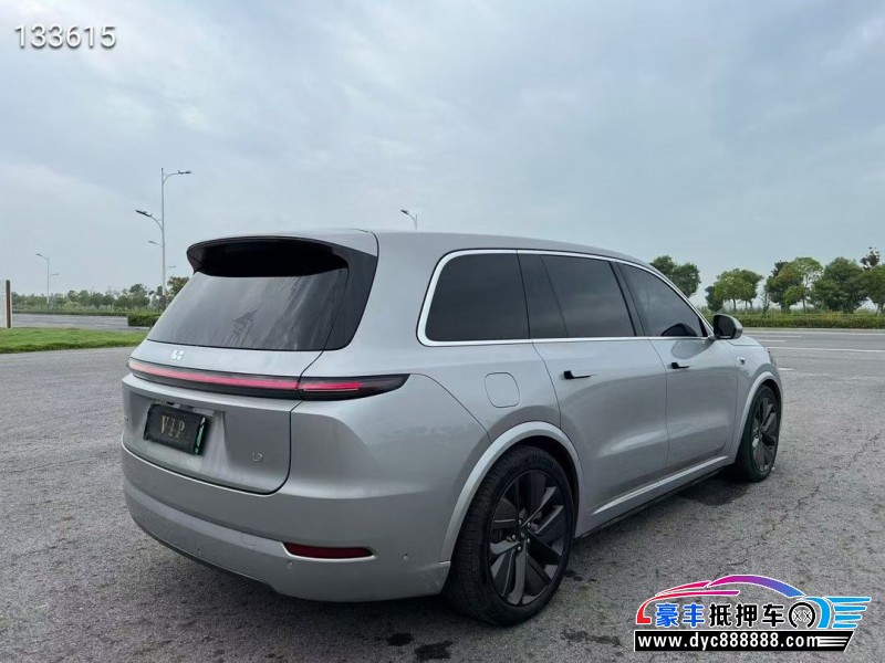 22年理想L9轿车抵押车出售