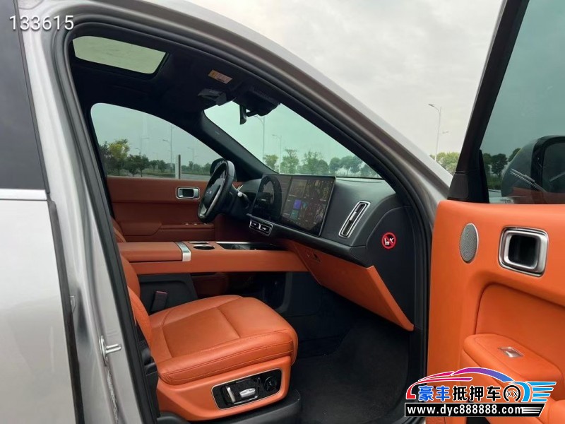 22年理想L9轿车抵押车出售