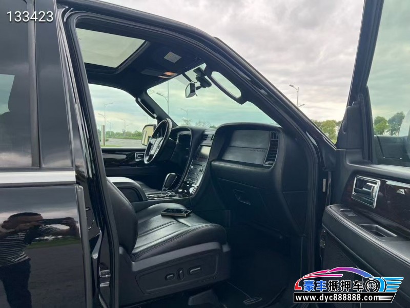 17年林肯领航员轿车抵押车出售