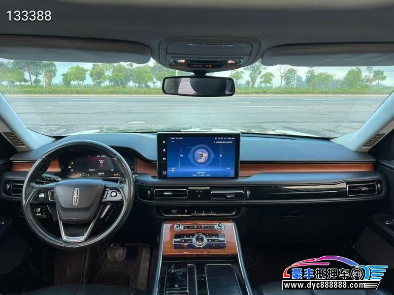 22年林肯飞行家轿车抵押车出售