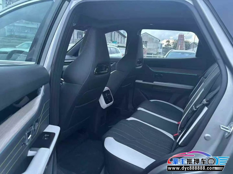 25年捷途山海L6轿车抵押车出售