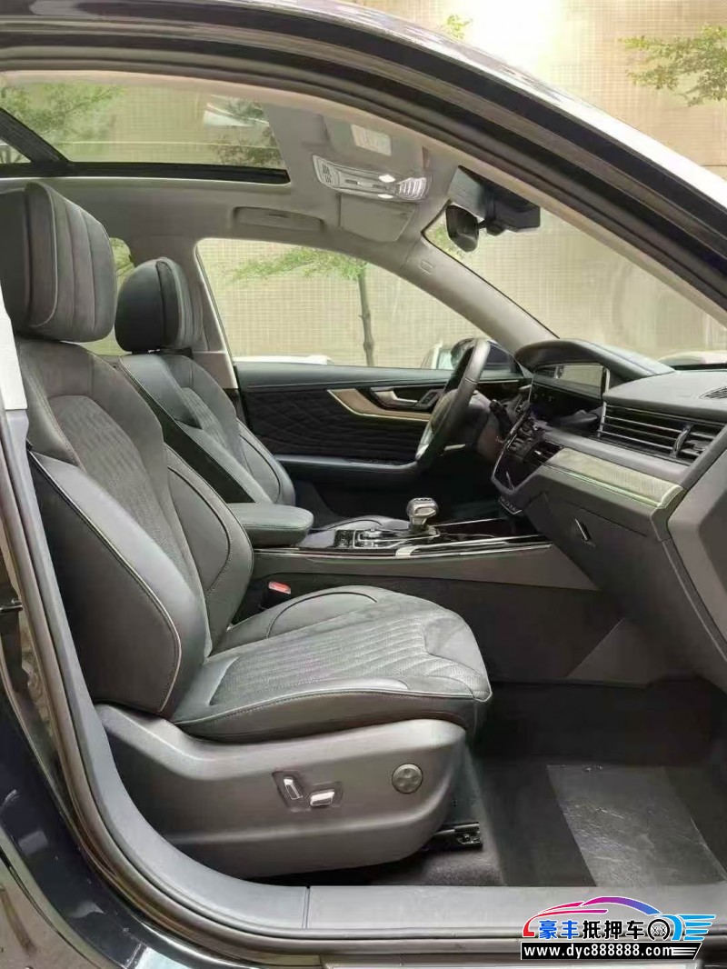 22年红旗HS5轿车抵押车出售