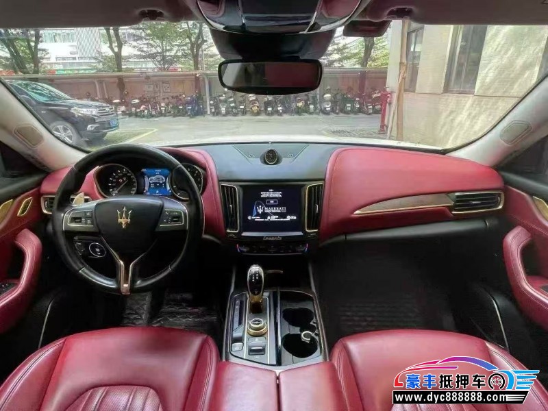 17年玛莎拉蒂莱万特轿车抵押车出售