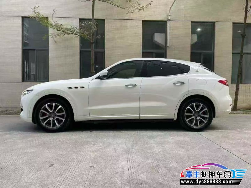 17年玛莎拉蒂莱万特轿车抵押车出售