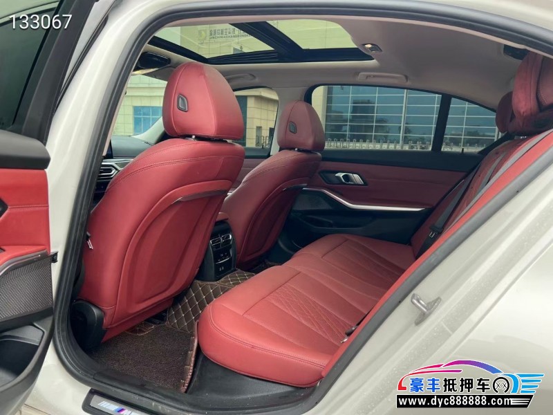 24年宝马3系轿车抵押车出售