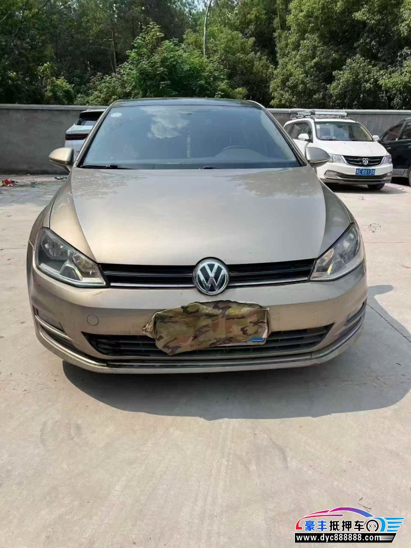 15年大众高尔夫轿车抵押车出售