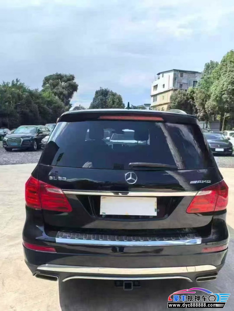 20年奔驰GL轿车抵押车出售