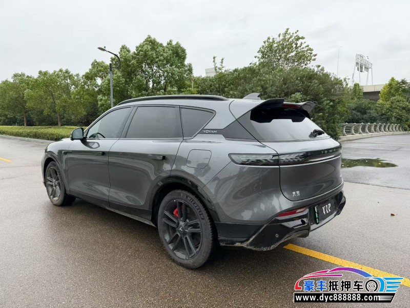 24年岚图FREE轿车抵押车出售