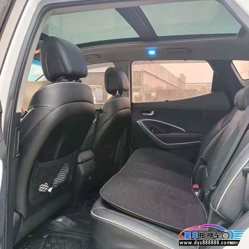 19年现代新胜达轿车抵押车出售