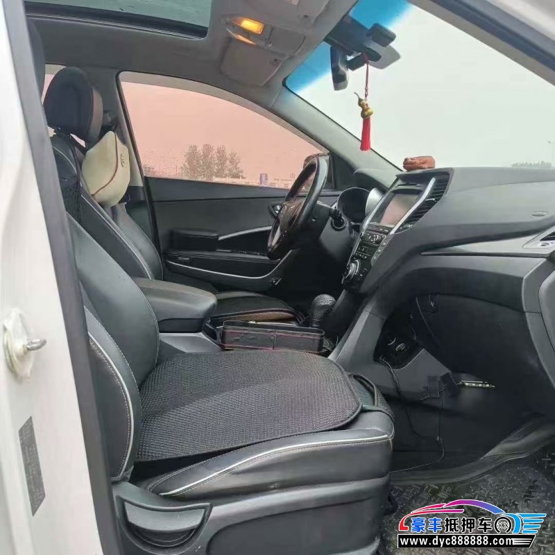 19年现代新胜达轿车抵押车出售