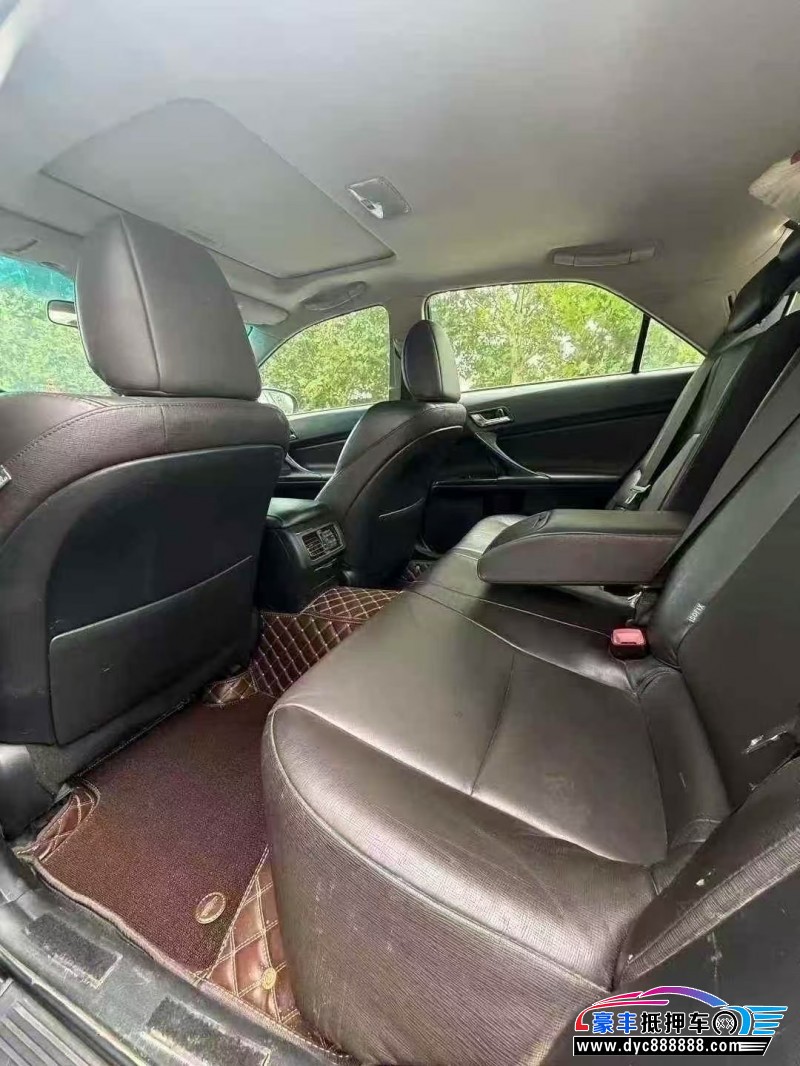 14年丰田锐志轿车抵押车出售