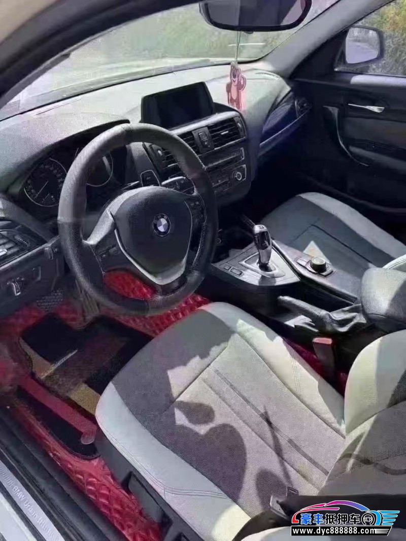 12年宝马1系轿车抵押车出售