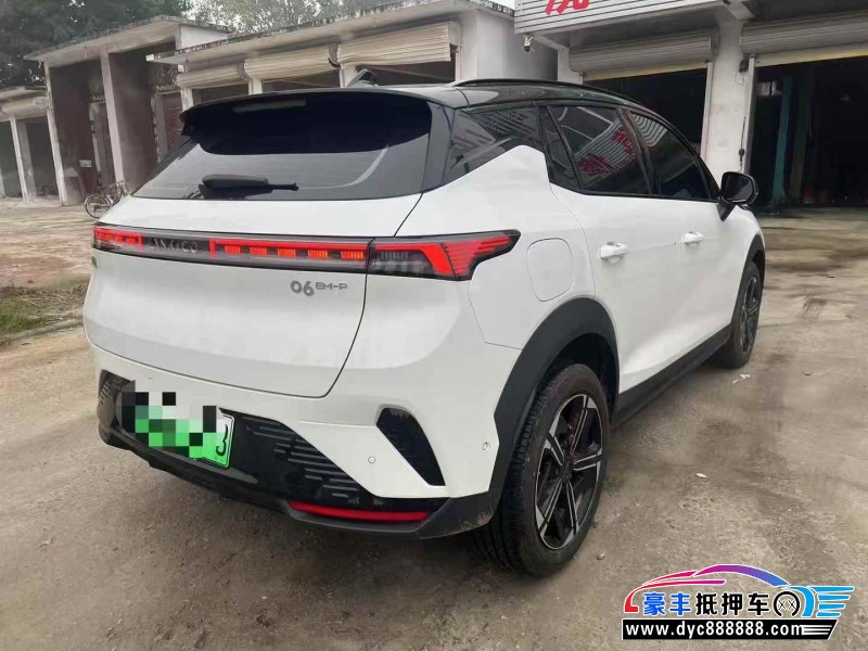 25年领克06轿车抵押车出售