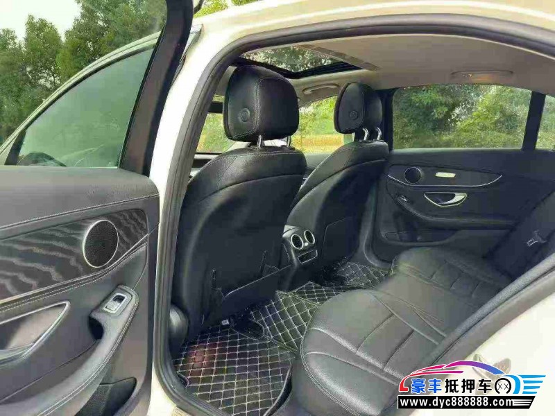 20年奔驰C轿车抵押车出售