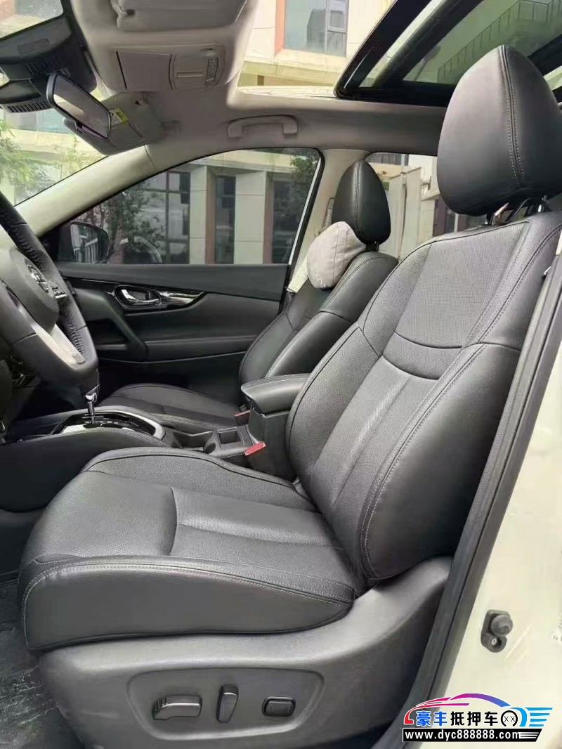 24年日产奇骏轿车抵押车出售