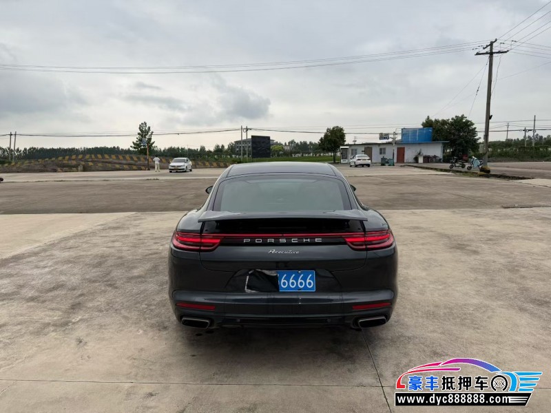 20年保时捷帕纳梅拉轿车抵押车出售