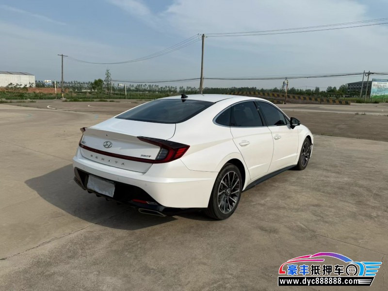 21年现代索纳塔轿车抵押车出售
