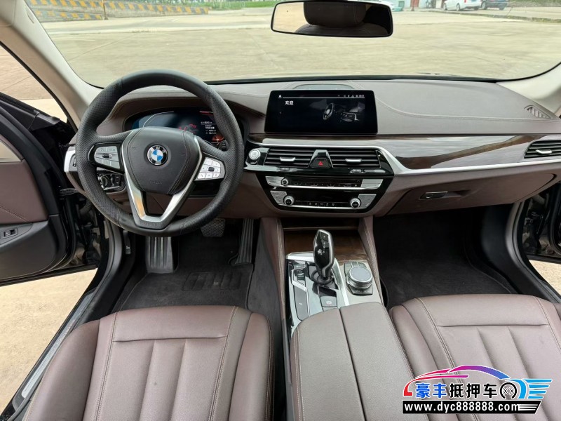 19年宝马5系轿车抵押车出售