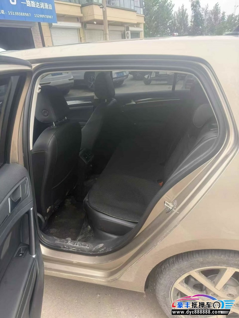 20年大众高尔夫轿车抵押车出售