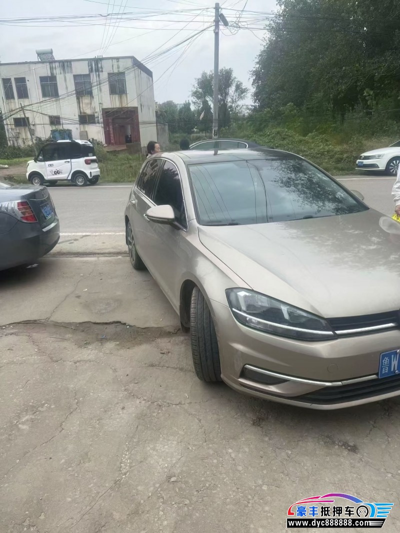 20年大众高尔夫轿车抵押车出售
