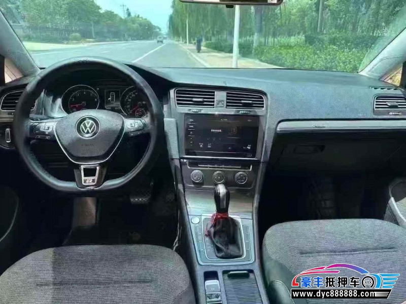 20年大众高尔夫轿车抵押车出售