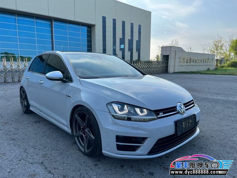17年大众高尔夫轿车抵押车出售