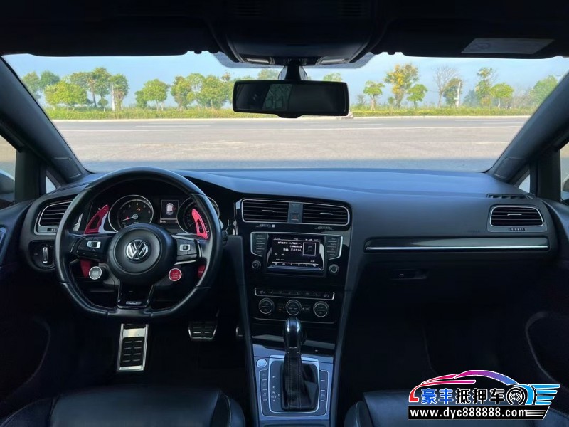 17年大众高尔夫轿车抵押车出售