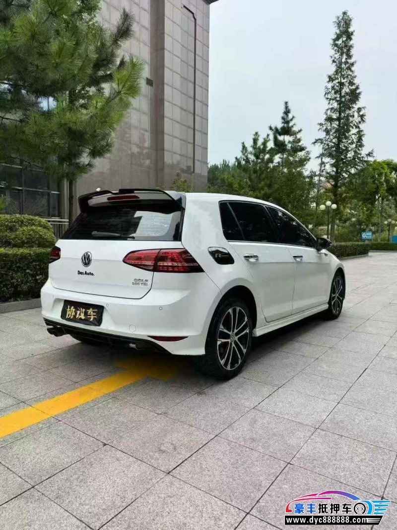 17年大众高尔夫轿车抵押车出售