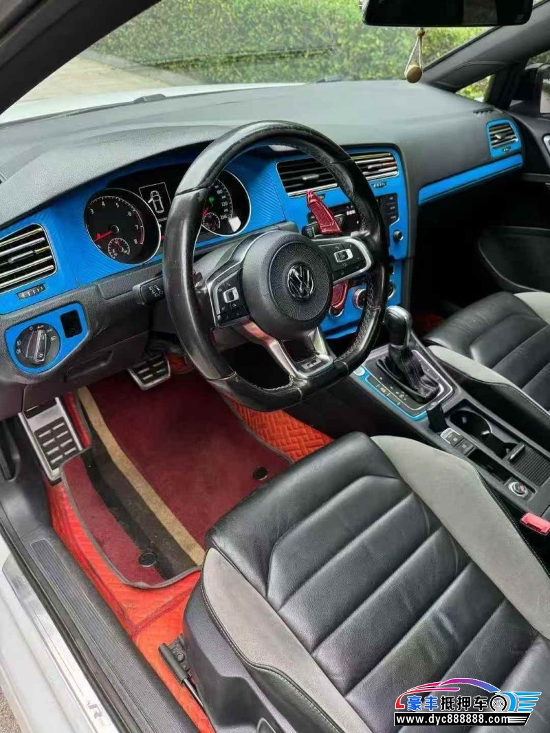 17年大众高尔夫轿车抵押车出售