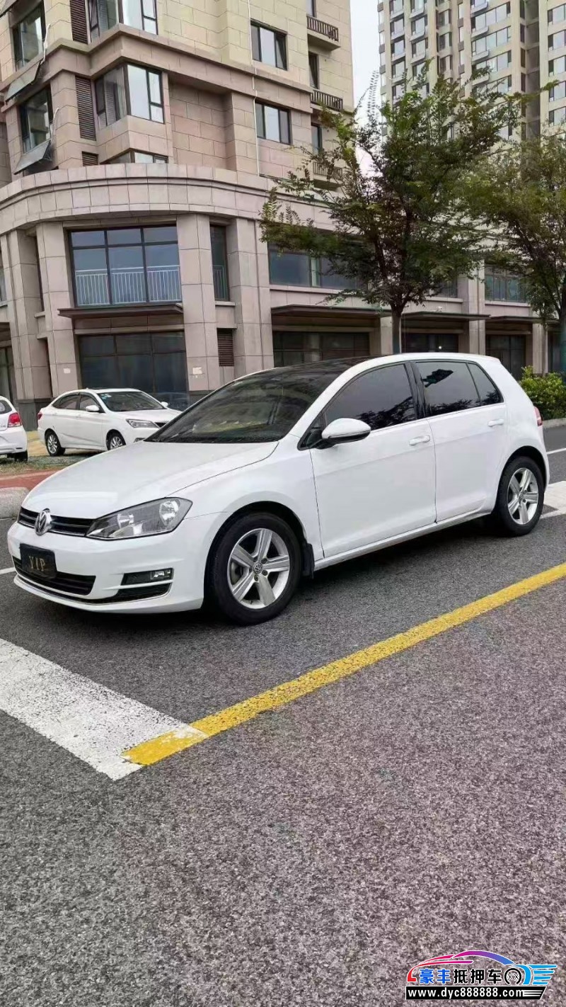 14年大众高尔夫轿车抵押车出售