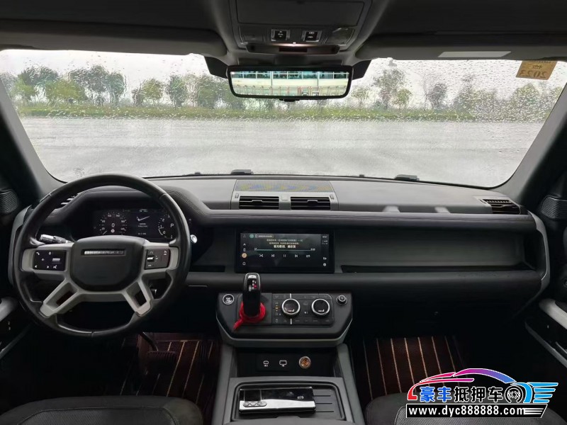 21年路虎卫士轿车抵押车出售