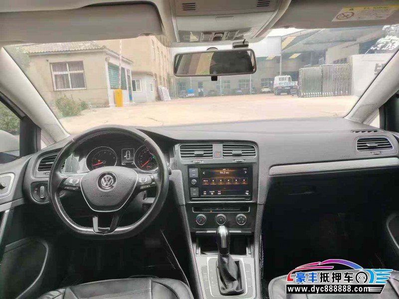 19年大众高尔夫轿车抵押车出售