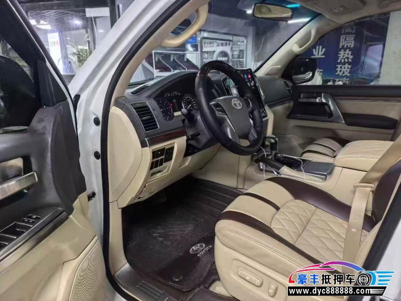 16年丰田兰德酷路泽（陆巡）轿车抵押车出售