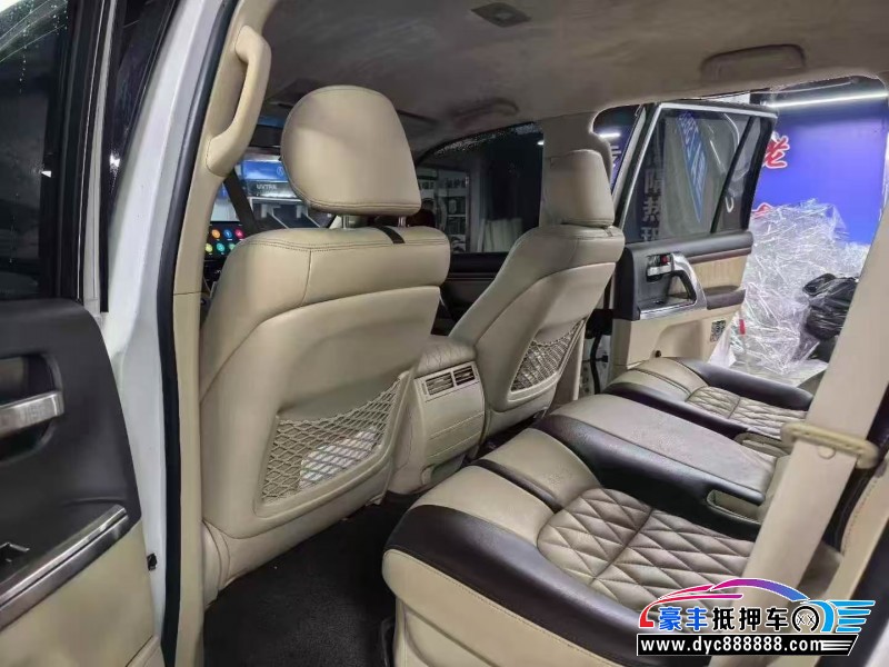 16年丰田兰德酷路泽（陆巡）轿车抵押车出售