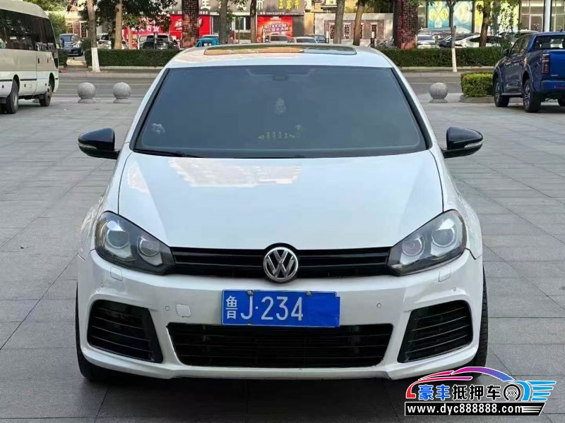 14年大众高尔夫轿车抵押车出售