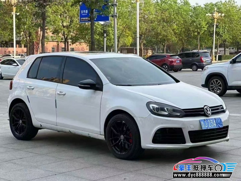 14年大众高尔夫轿车抵押车出售