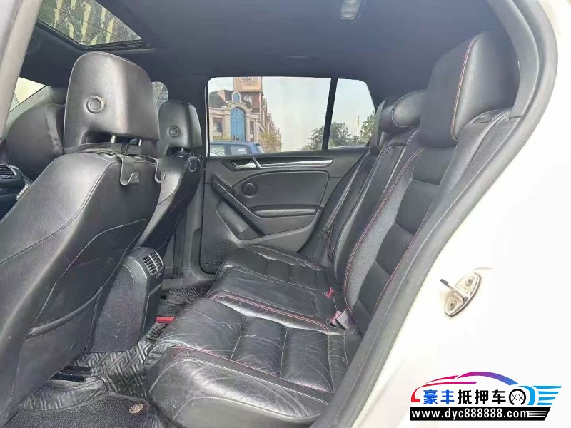 14年大众高尔夫轿车抵押车出售