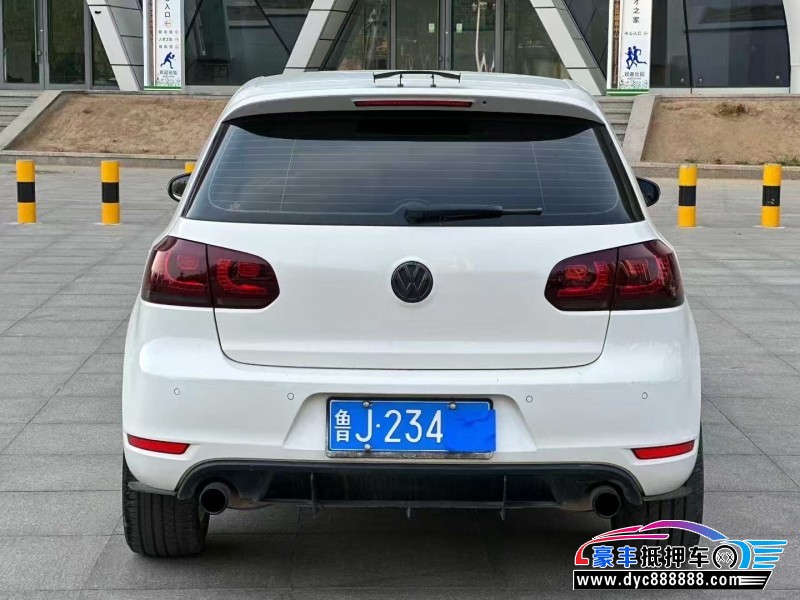 14年大众高尔夫轿车抵押车出售