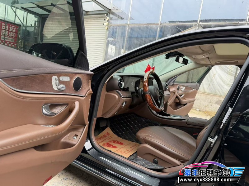 22年奔驰E轿车抵押车出售