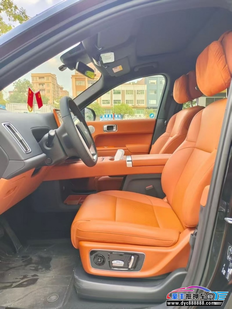 25年理想L8轿车抵押车出售