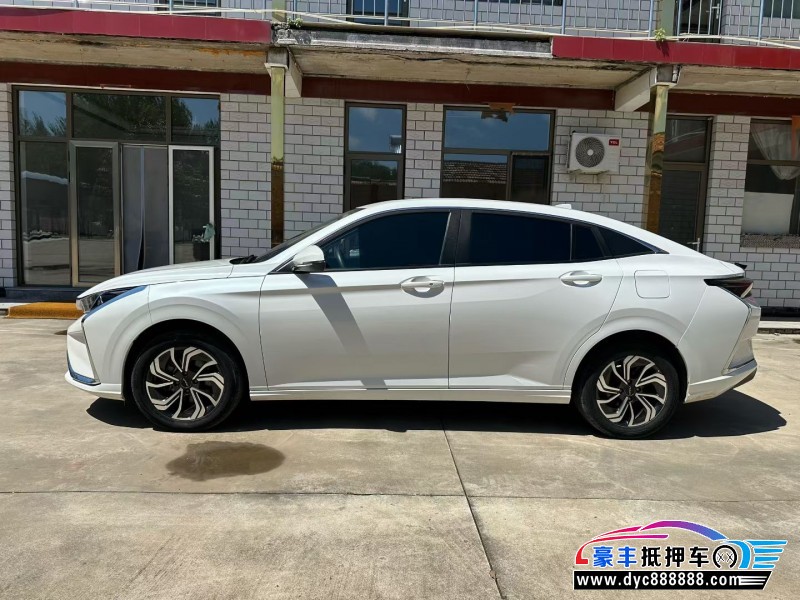 22年东风风神奕炫轿车抵押车出售