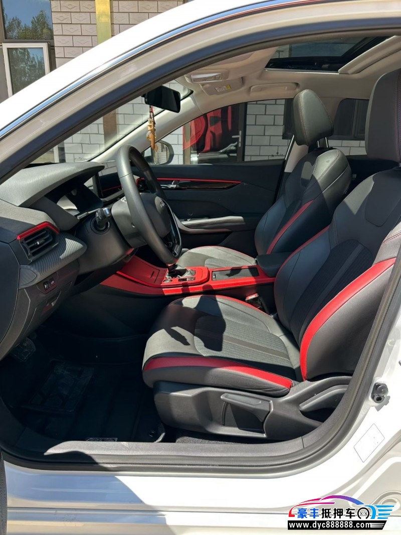 22年东风风神奕炫轿车抵押车出售