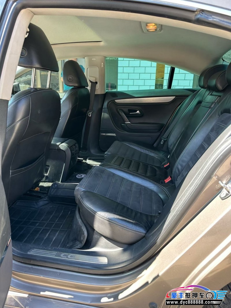 11年大众CC轿车抵押车出售