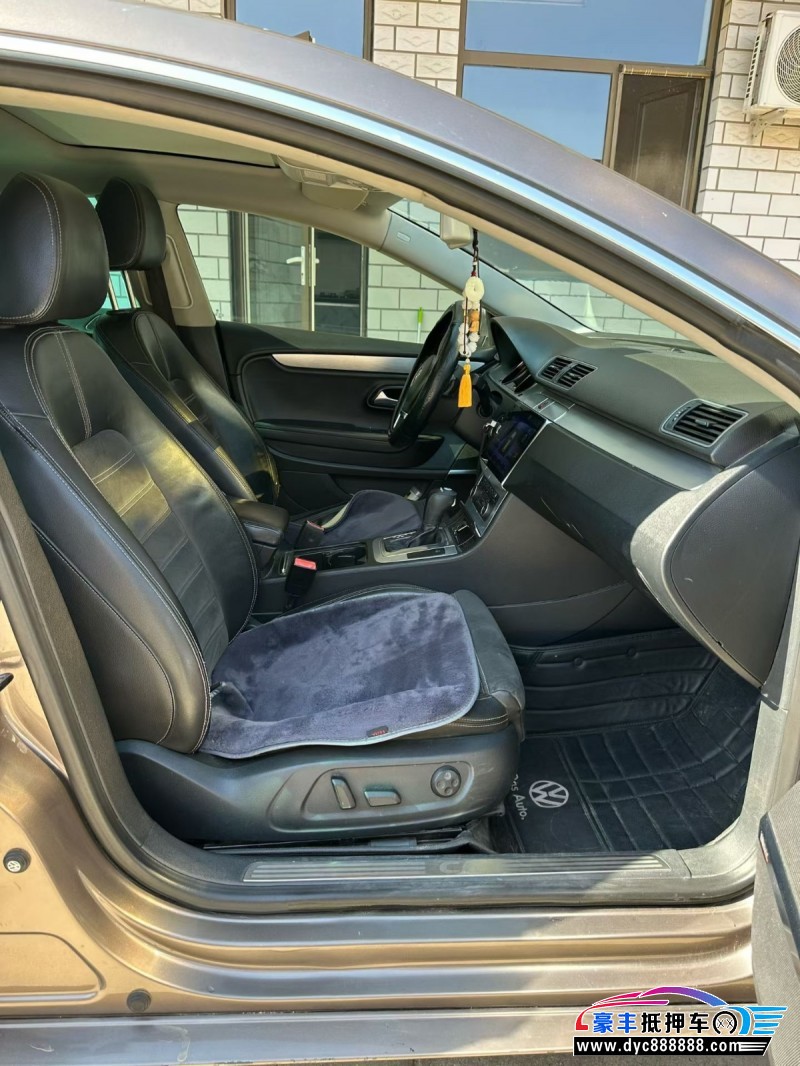 11年大众CC轿车抵押车出售