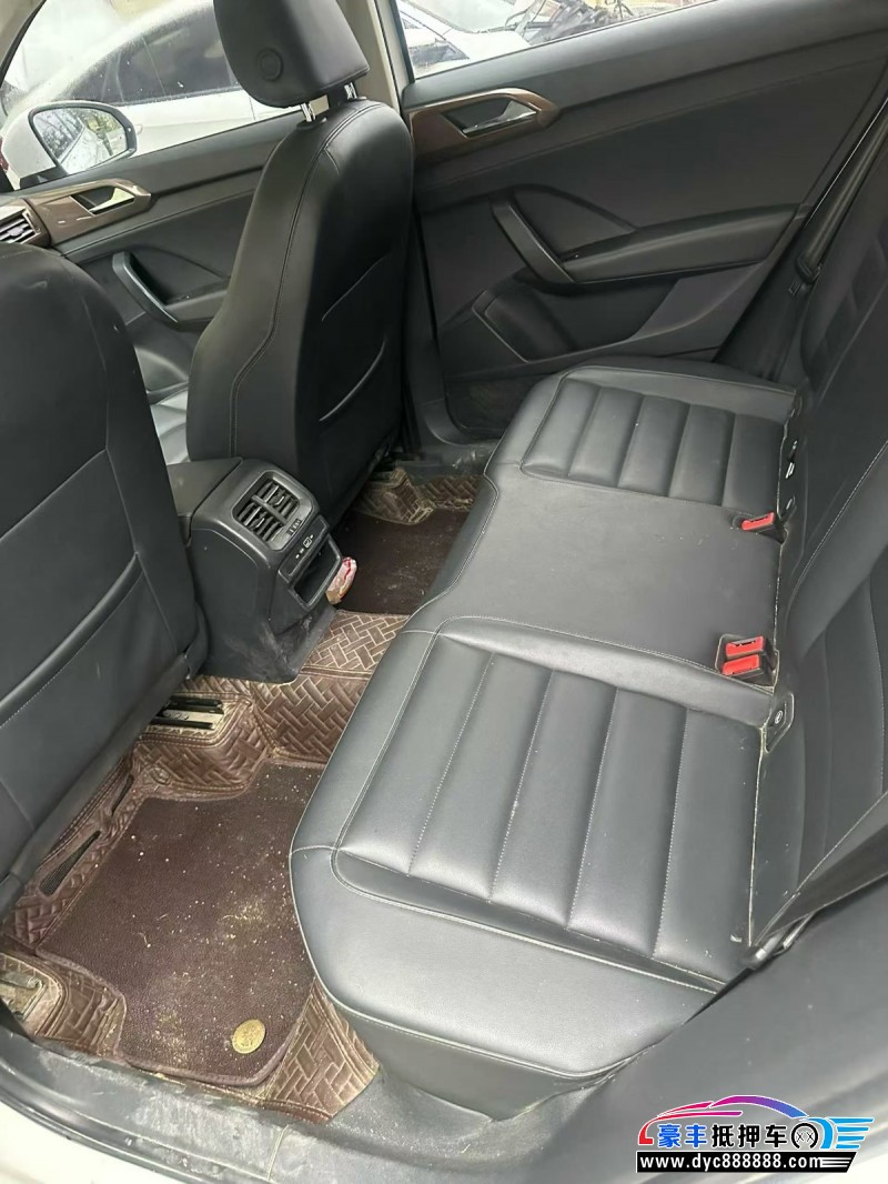 21年大众途岳轿车抵押车出售