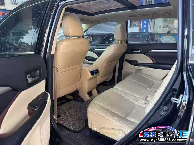 16年丰田汉兰达轿车抵押车出售