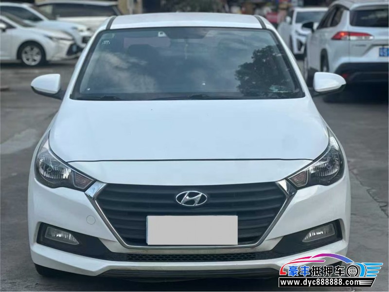 17年现代悦纳轿车抵押车出售